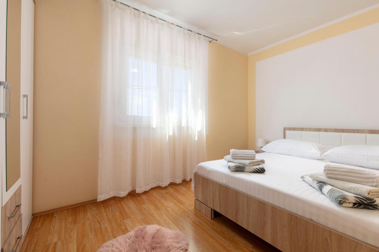 Holiday Home Dajana بيساك المظهر الخارجي الصورة