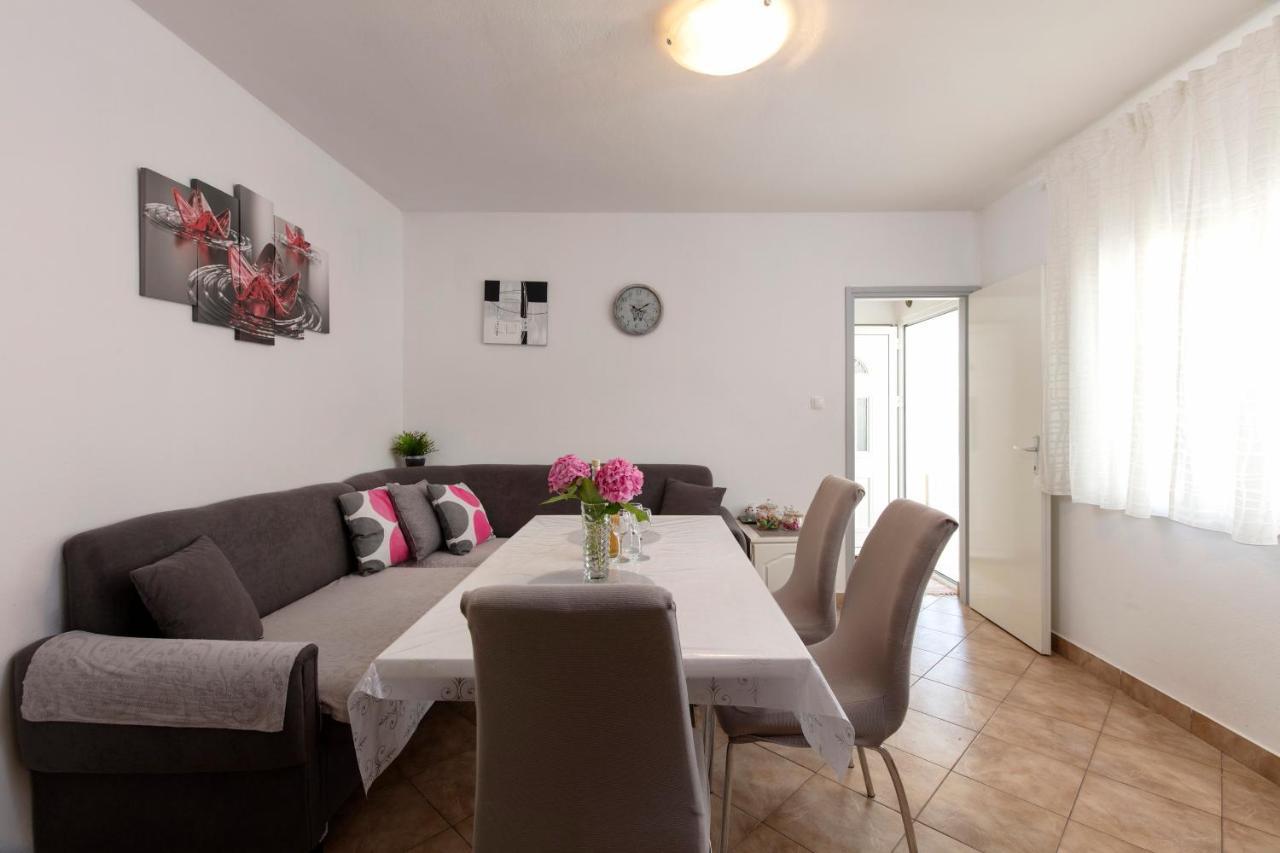 Holiday Home Dajana بيساك المظهر الخارجي الصورة